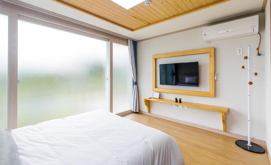 Donnaeko Pension Seogwipo Ruang foto
